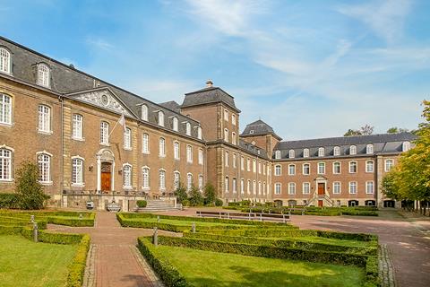 Vakantie naar Abdijhotel Rolduc in Kerkrade in Nederland