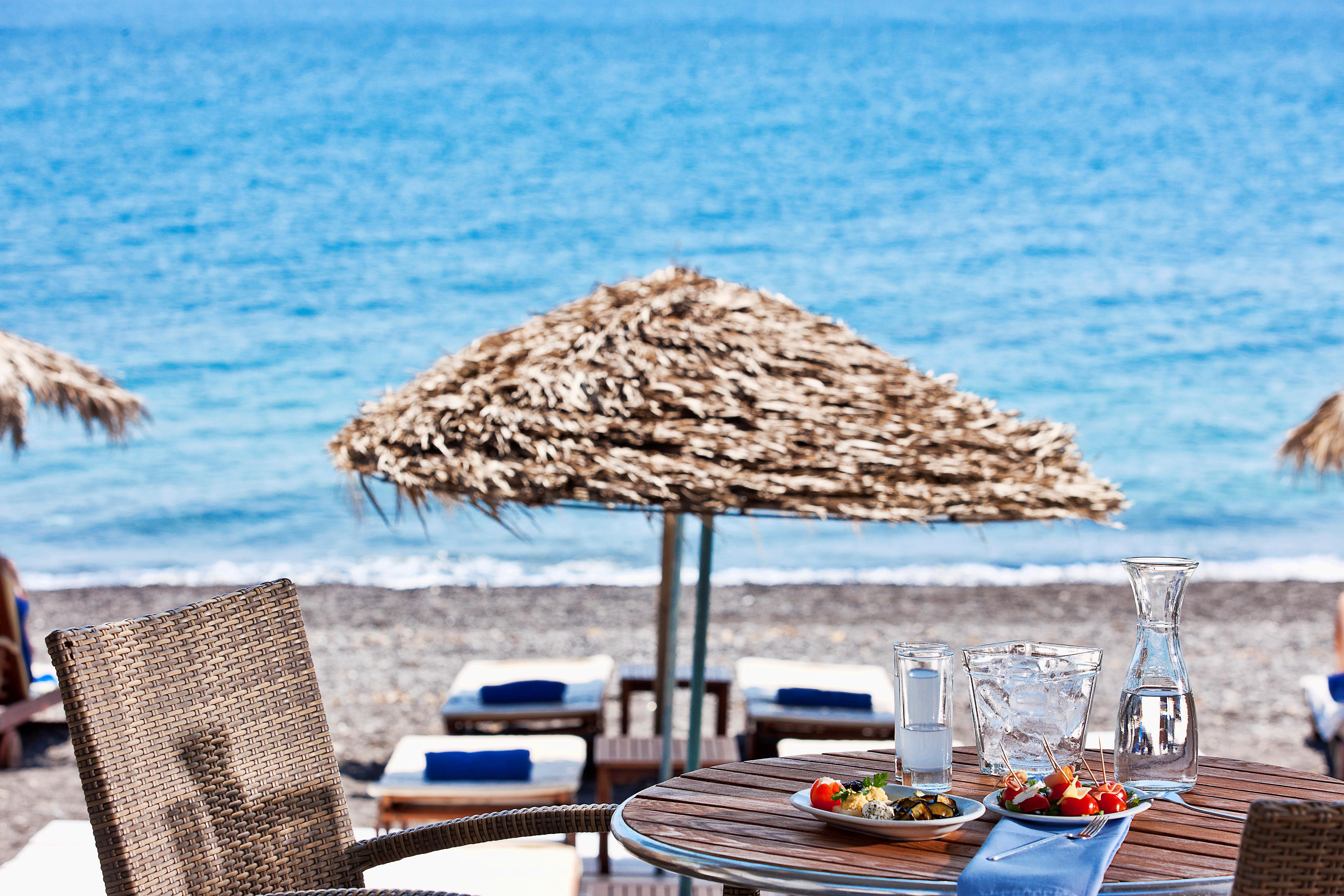 Alesahne Beach Hotel vanaf 583,-!