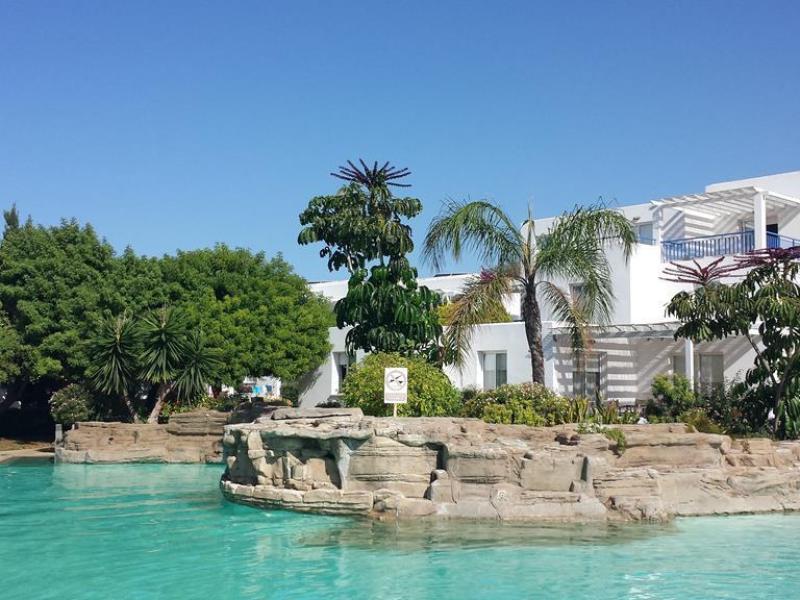 Aliathon Resort vanaf € 610,-'!