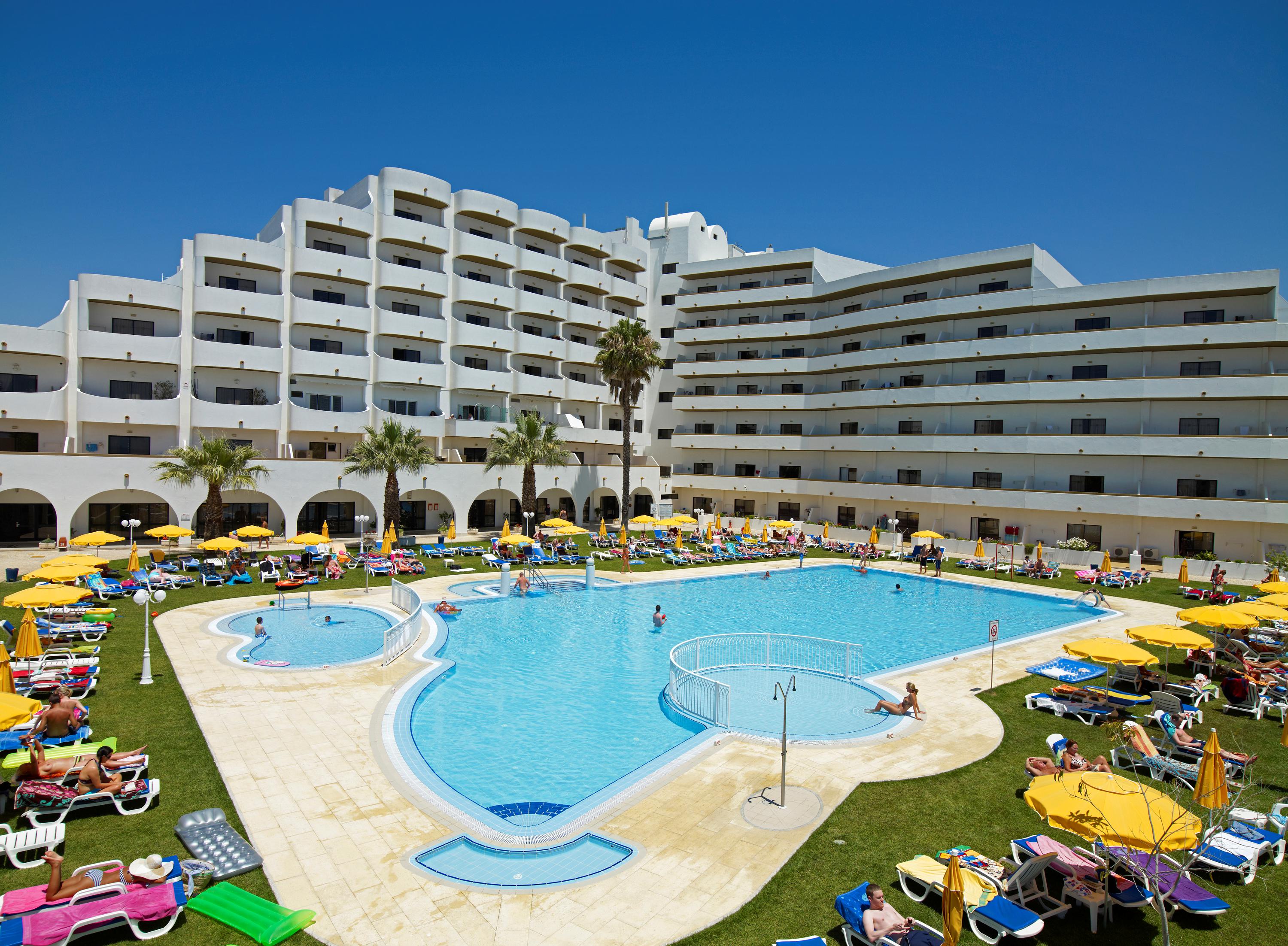 Aparthotel Brisa Sol vanaf €404,00!