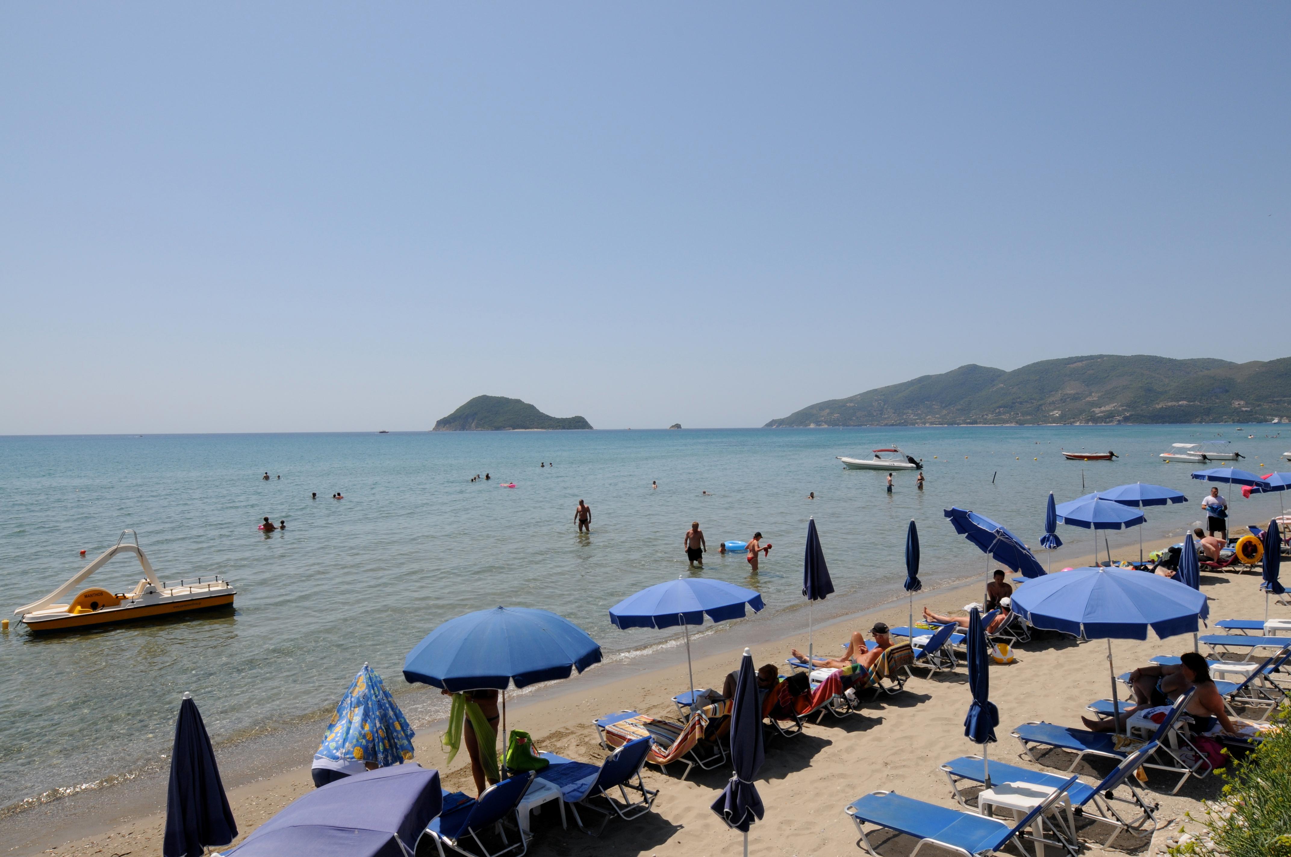 Vakantie naar Appartementen Lithakia Beach in Agios Sostis in Griekenland