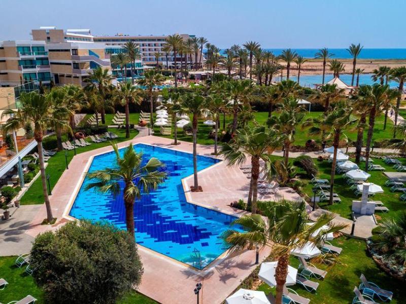 Vakantie naar Aquamare Beach in Paphos in Cyprus