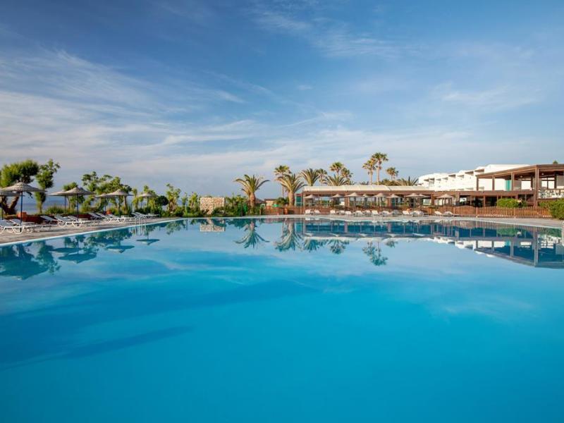 Atlantica Beach Resort vanaf € 1697,-'!