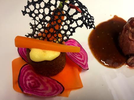 Aux 3 Roses vanaf €,-!