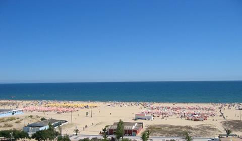 Vakantie naar Baia Beach in Monte Gordo in Portugal