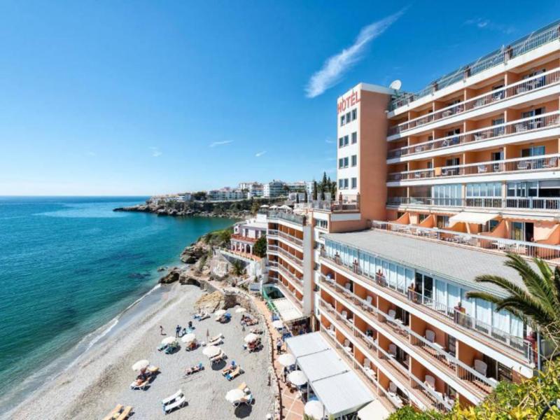 Vakantie naar Balcon De Europa in Nerja in Spanje