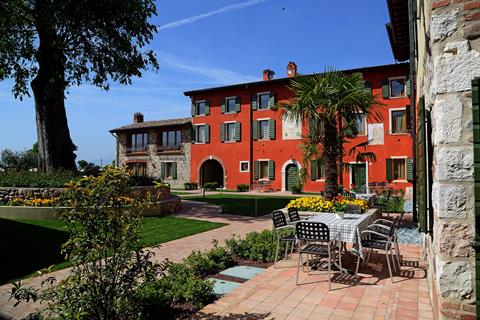 Vakantie naar Borgo Mondragon in Lazise in Italië