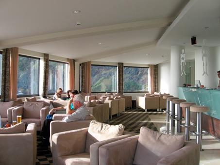 Caloura Resort vanaf €725,00!