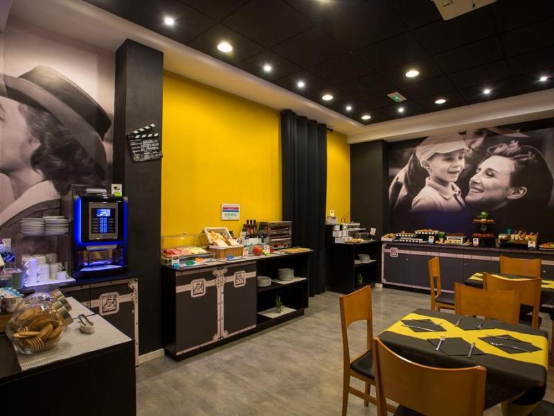 Casual Valencia Del Cine vanaf € 263,00!