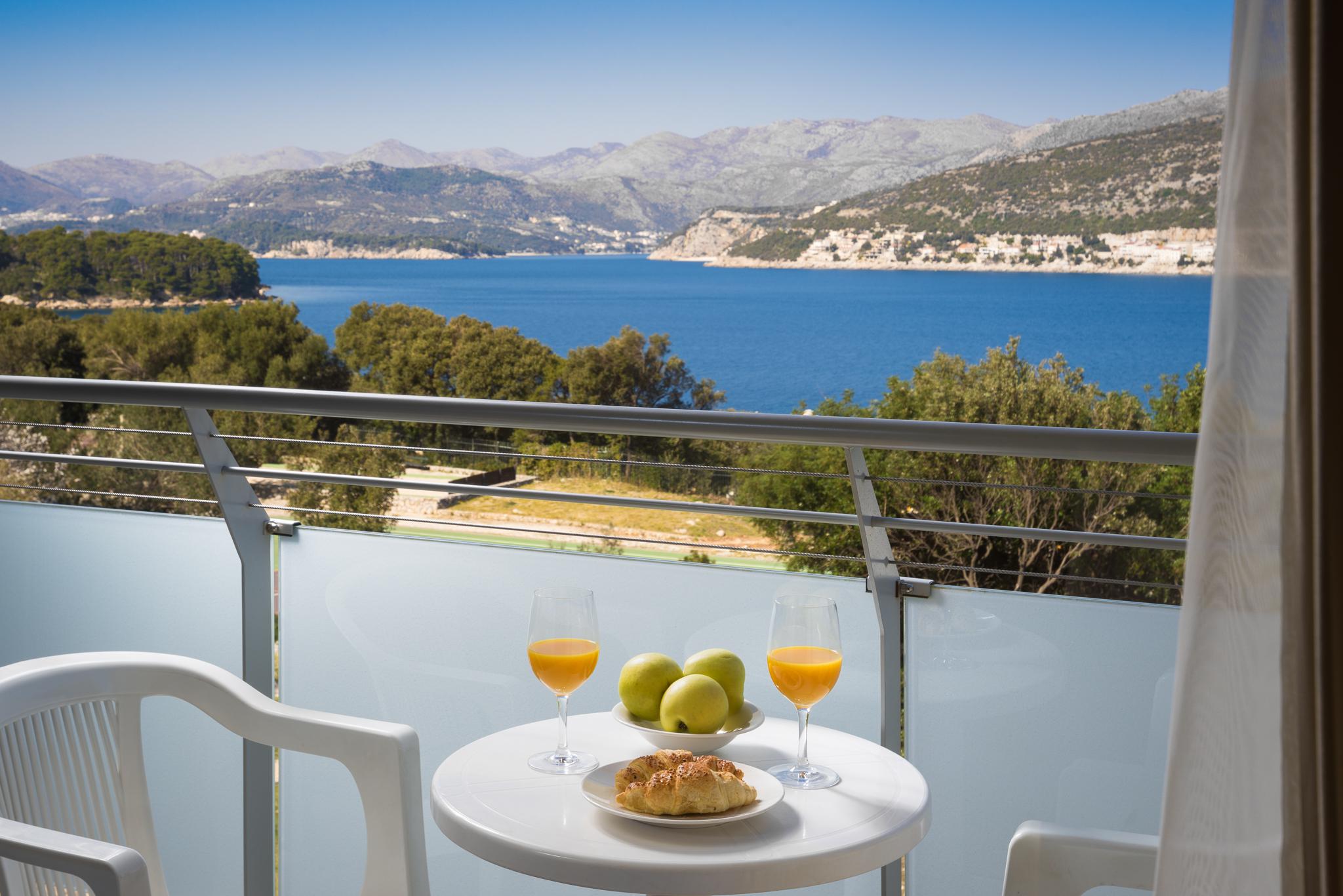 Club Dubrovnik Sunny Hotel By Valamar vanaf € 837,-'!