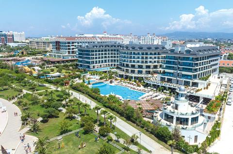 Vakantie naar Commodore Elite Suites & Spa in Side in Turkije