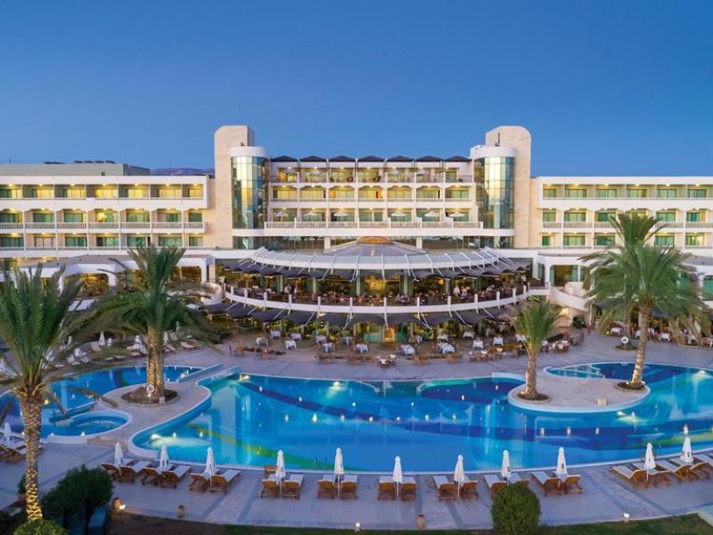 Vakantie naar Constantinou Bros Athena Beach in Paphos in Cyprus