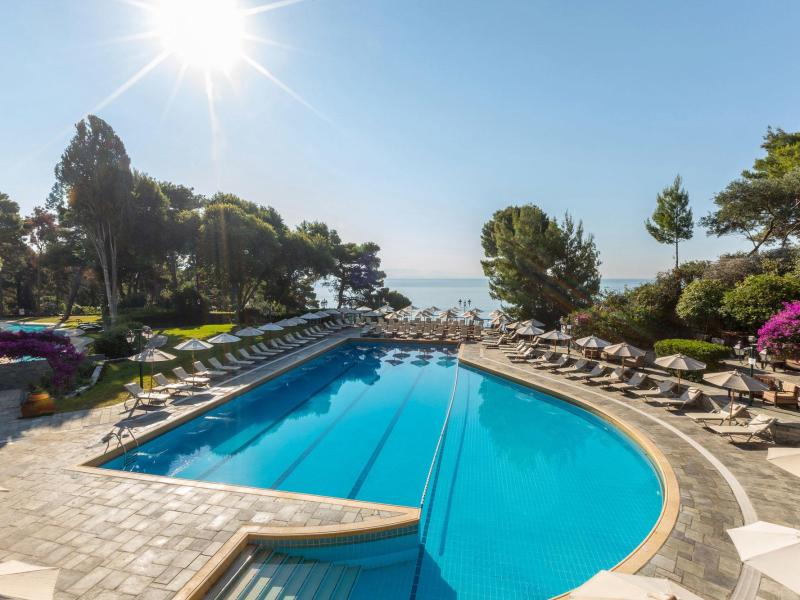 Corfu Holiday Palace vanaf € 520,00!