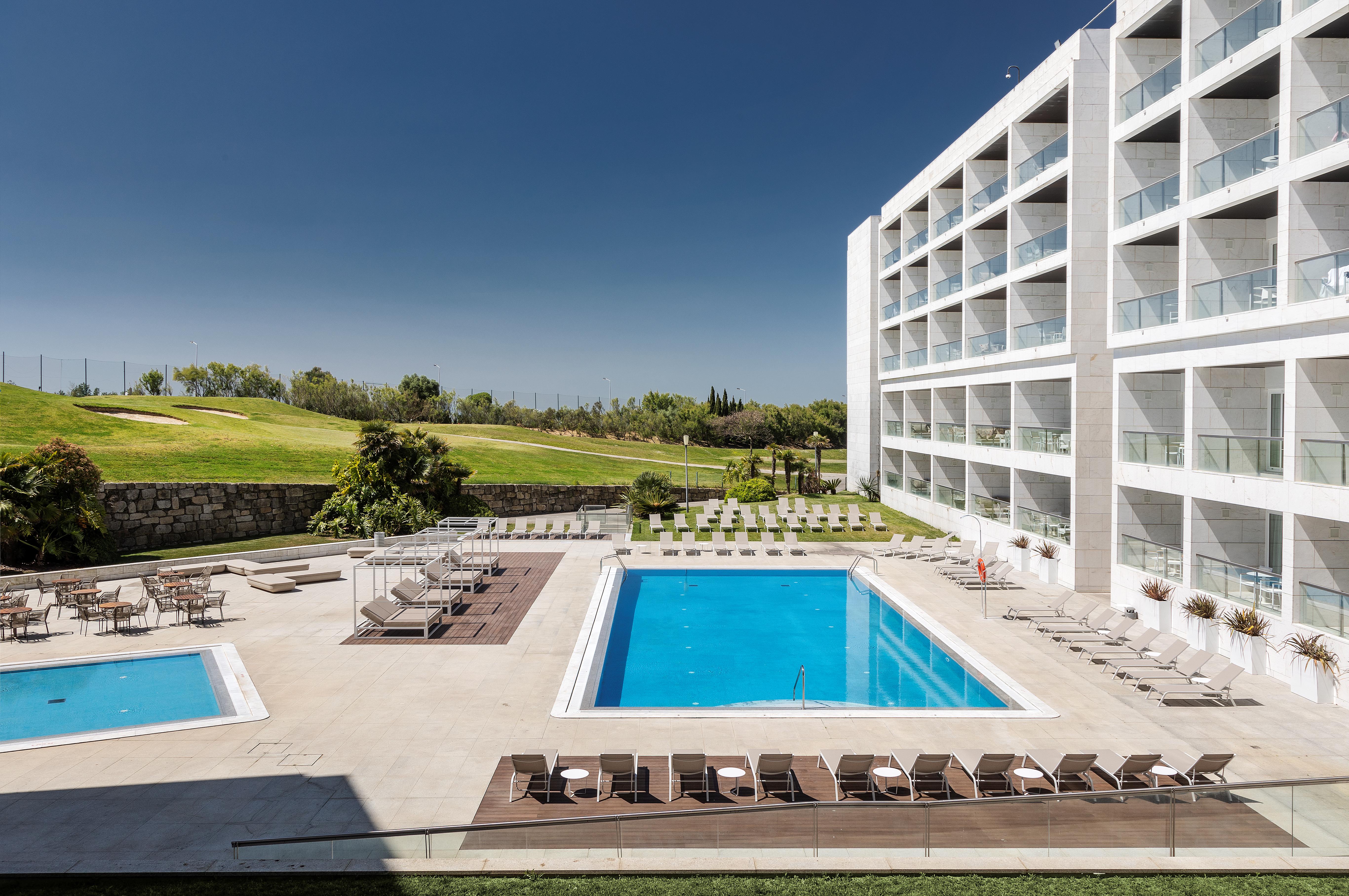 Crowne Plaza Caparica Lisbon vanaf €549,00!