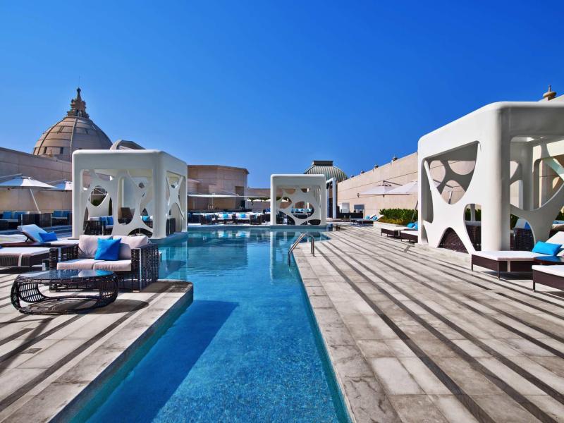 Vakantie naar Curio Collection By Hilton V Hotel Duba in Dubai in Arabische Emiraten