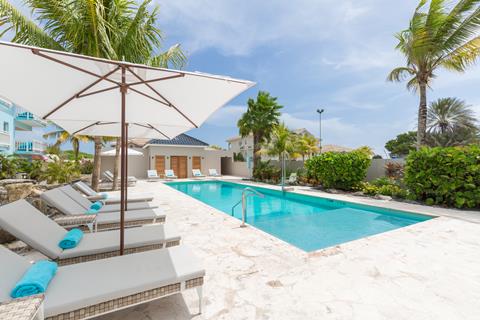 Vakantie naar Dolphin Suites in Mambo Beach in Curacao