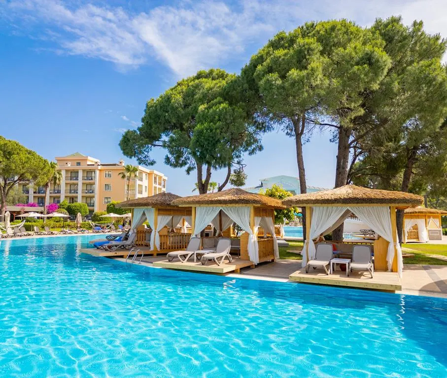 Vakantie naar DUCALE LARA in Aksu in Turkije