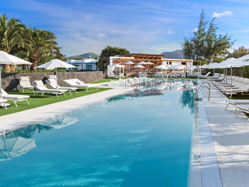 Vakantie naar Elba Premium Suites in Playa Blanca in Spanje