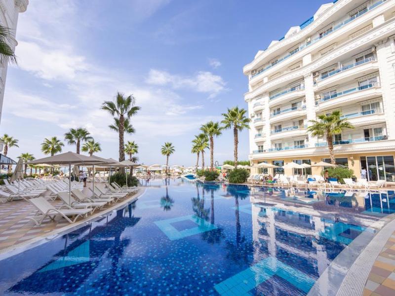 Grand Blue Fafa vanaf € 838,-'!