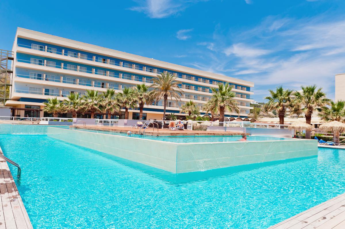 Hotel Blue Sea Beach vanaf €980,00!