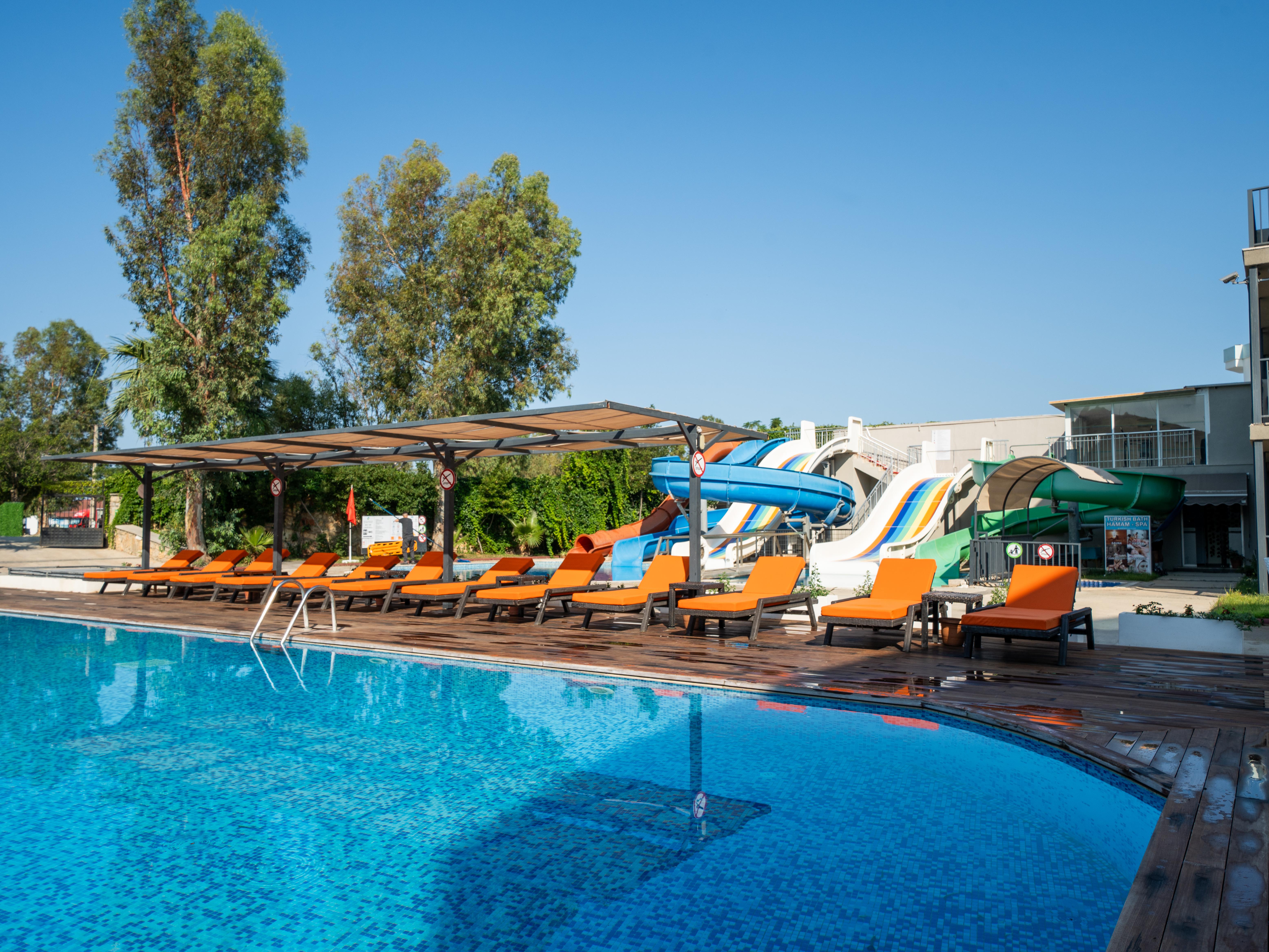 Hotel Bodrum Beach Resort   Logies En Ontbijt vanaf €,-!