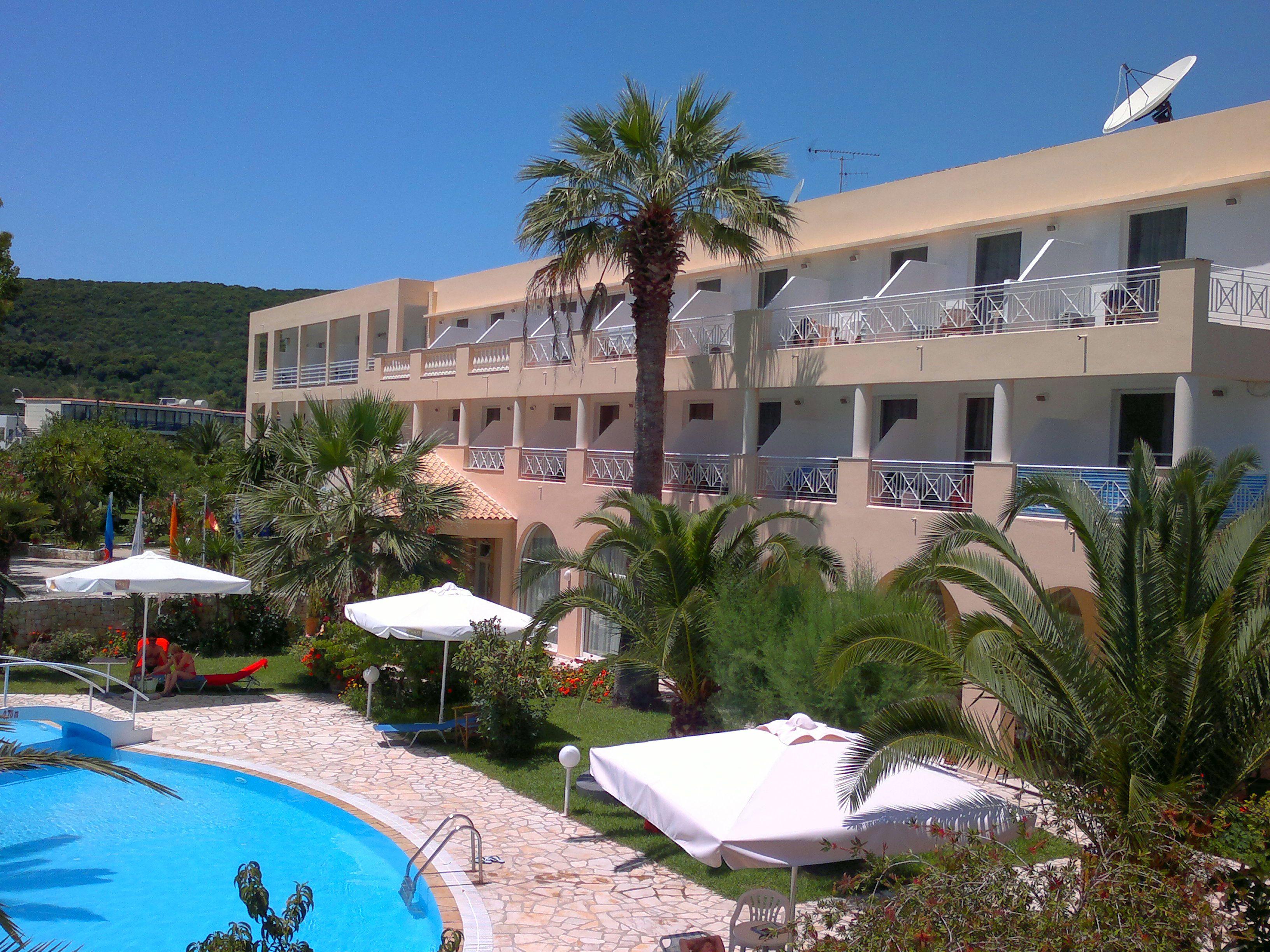 Hotel Three Stars Beach vanaf €637,00!