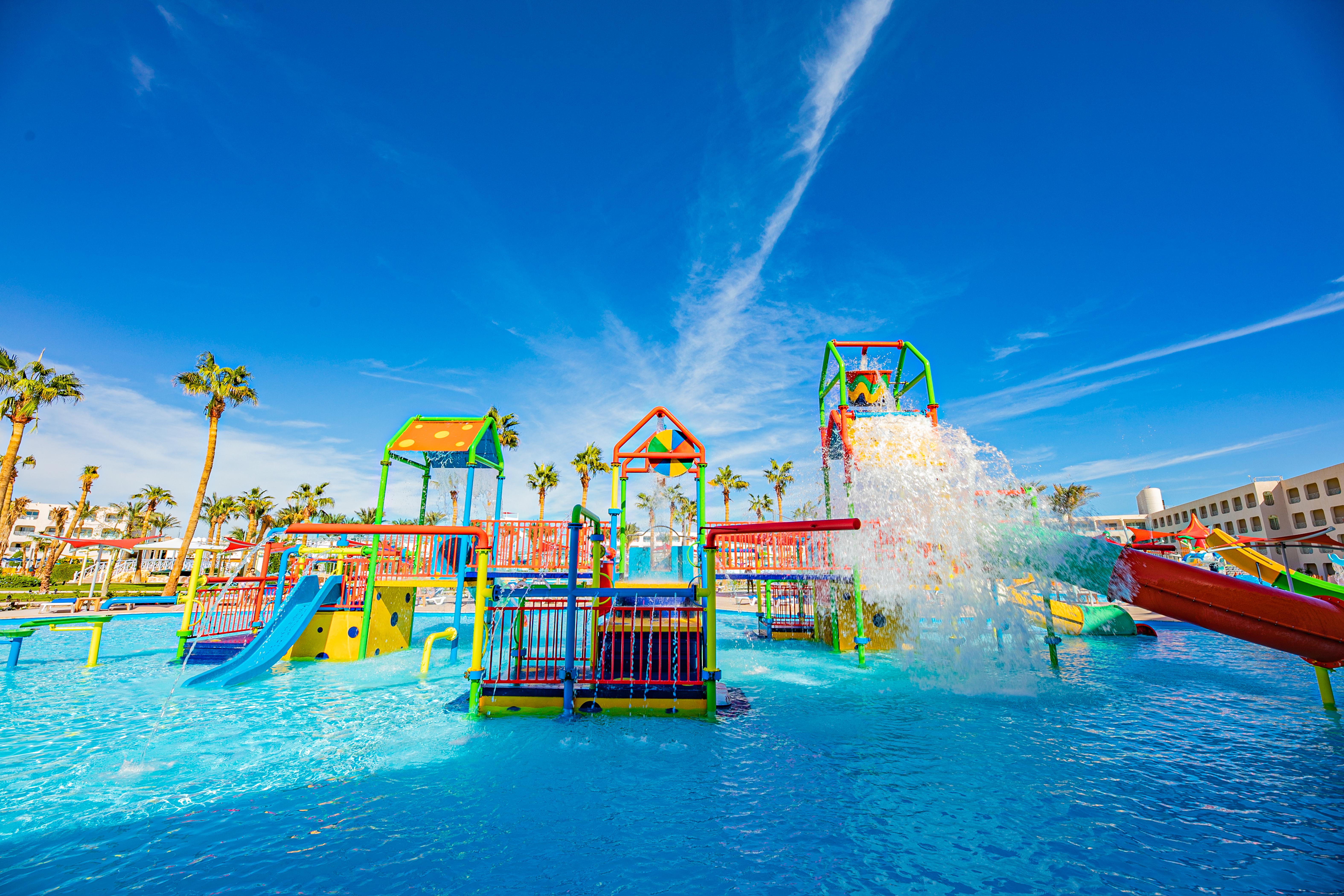 Hotel Titanic Aqua Park Resort   Winterzon vanaf € 504,00!