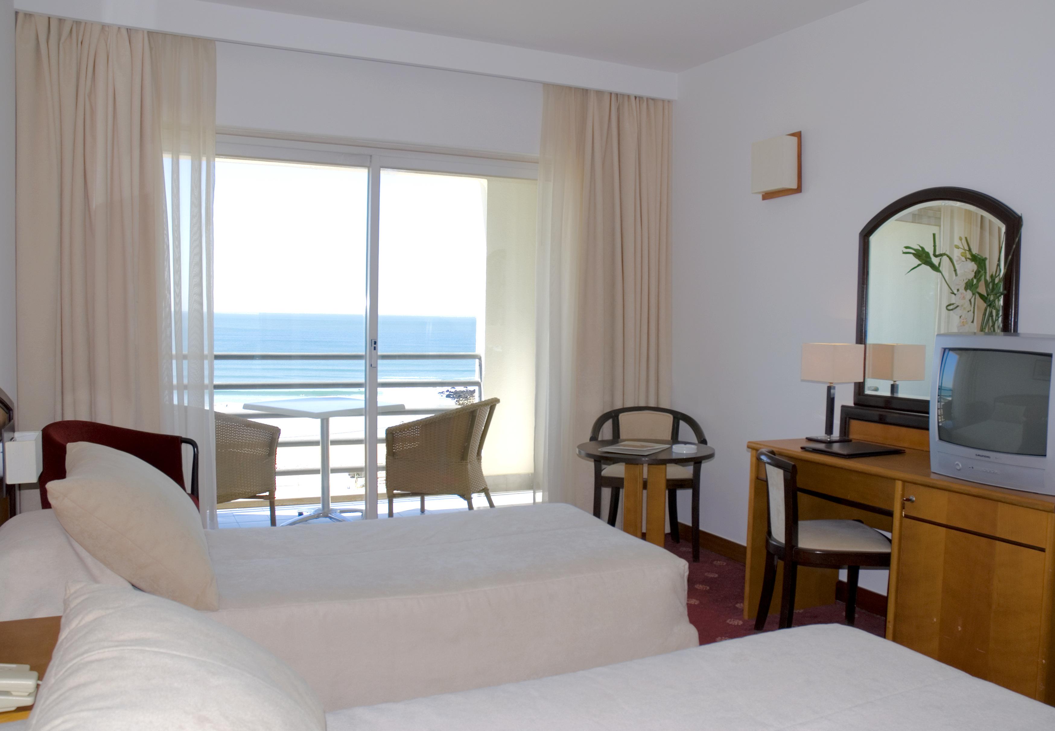 Hotel Tryp Caparica Lisboa Mar vanaf 490,-!