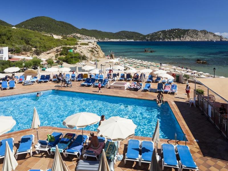 Invisa Club Cala Blanca vanaf € 985,00!