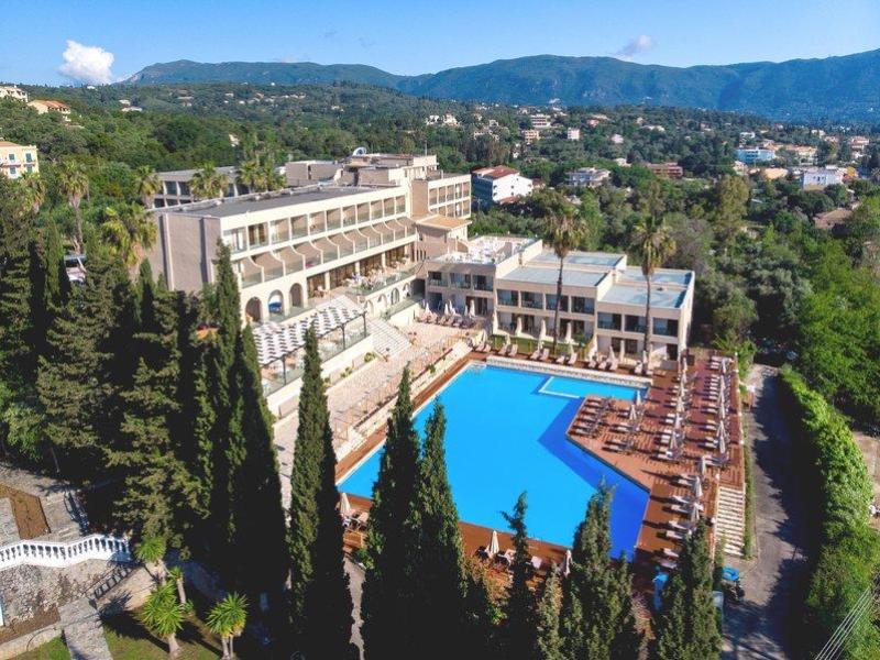 Vakantie naar Iolida Corfu Resort in Dassia in Griekenland
