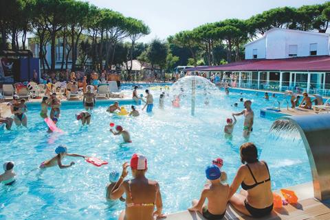 Jesolo Mare Family Camping Village Happy Camp vanaf €,-!