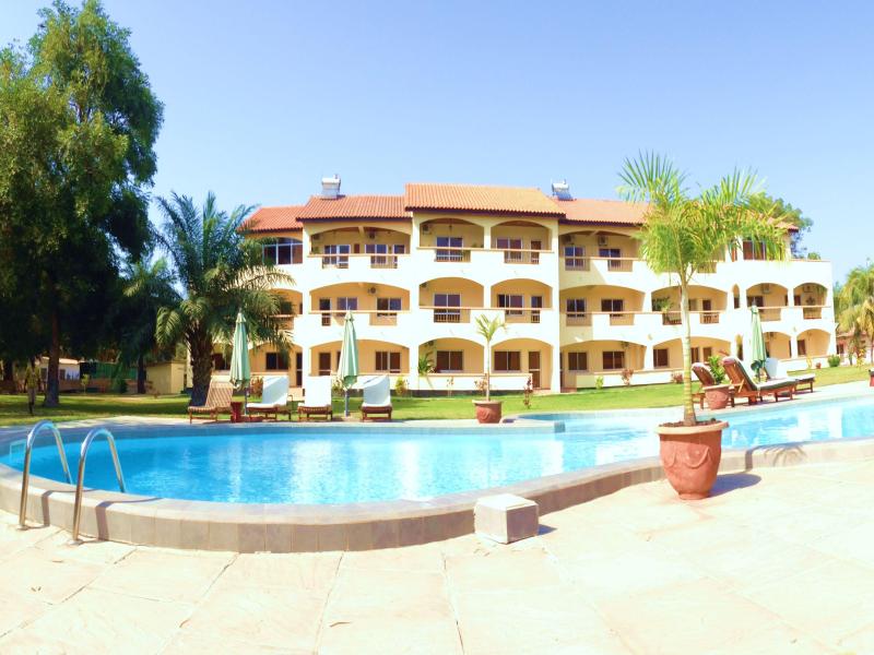 Kololi Beach Club vanaf € 744,00!
