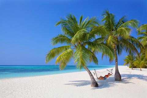 Vakantie naar Kuredu Island Resort & Spa in Lhaviyani Atol in Malediven