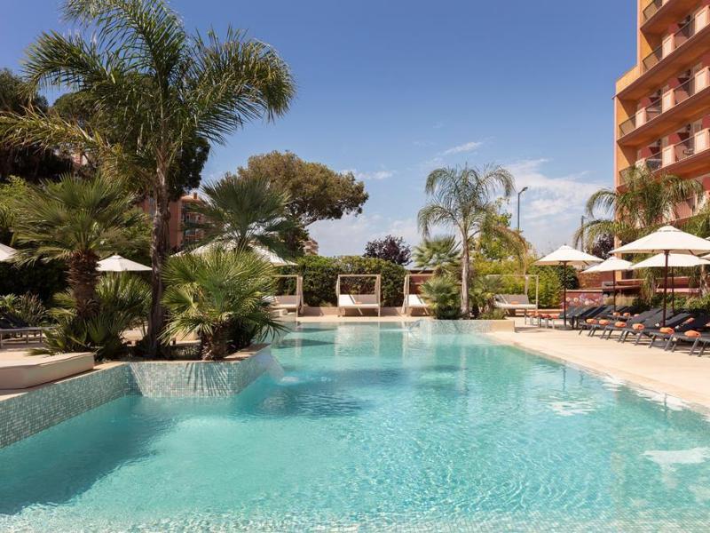 Luna Park Hotel En Club vanaf € 577,00!