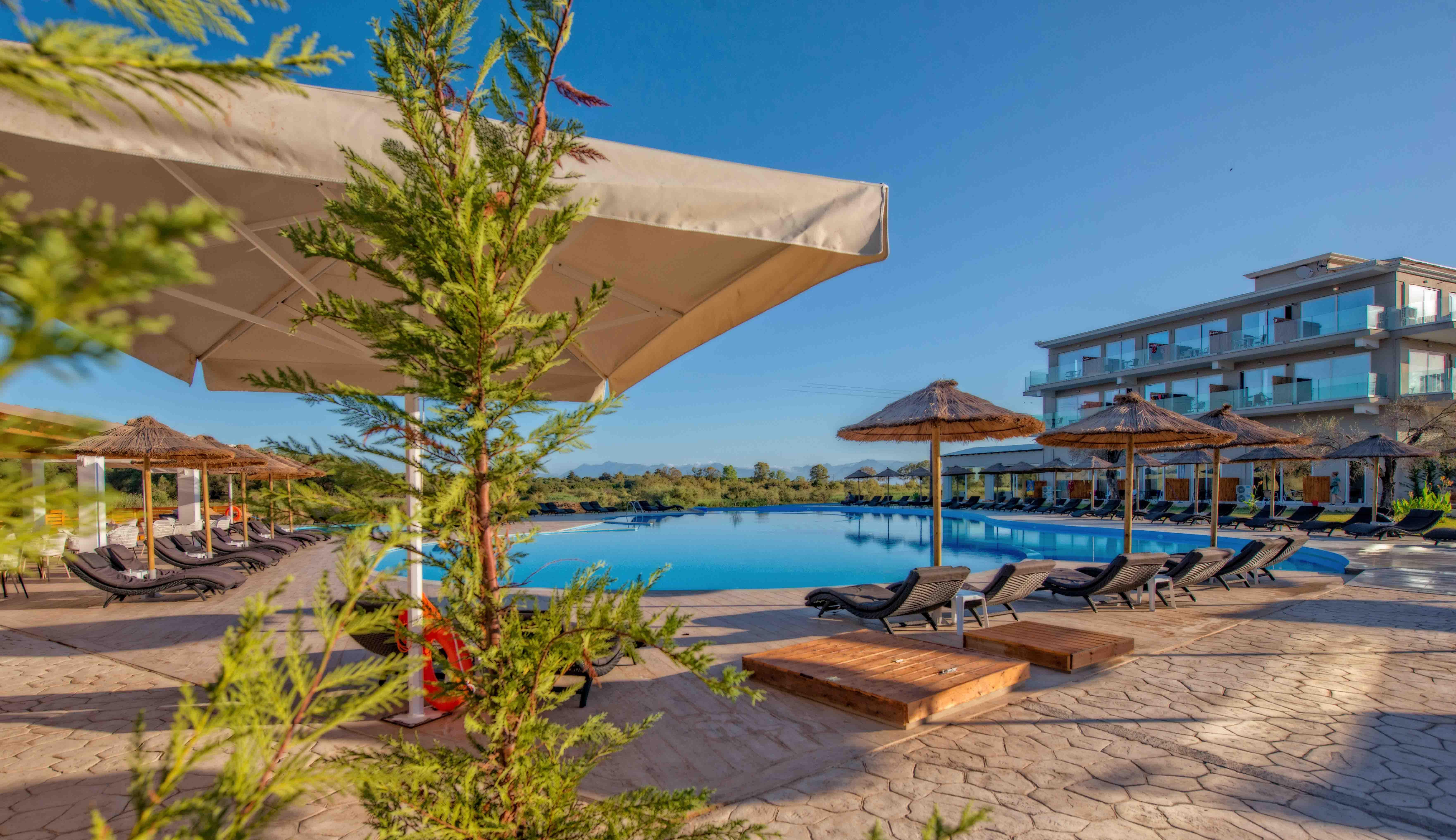 Ninos Laguna Holiday Resort vanaf €667,00!