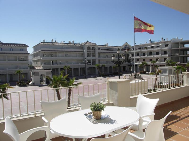 Vakantie naar Plaza De Espana in Nerja in Spanje