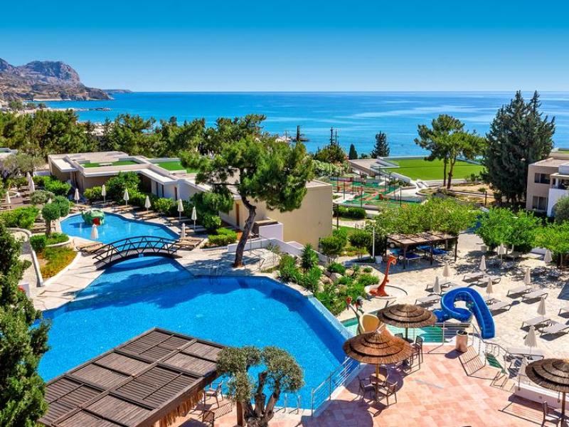 Vakantie naar Porto Angeli Beach Resort in Archangelos in Griekenland