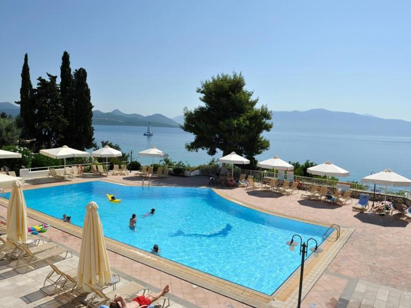 Vakantie naar Porto Galini Seaside Resort in Nikiana in Griekenland