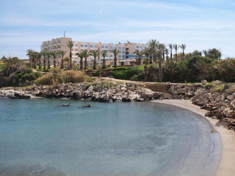 Vakantie naar Queens Bay in Coral Bay in Cyprus