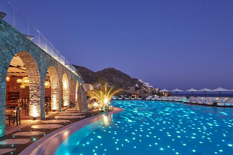 Vakantie naar Royal Myconian Resort in Elia Beach in Griekenland