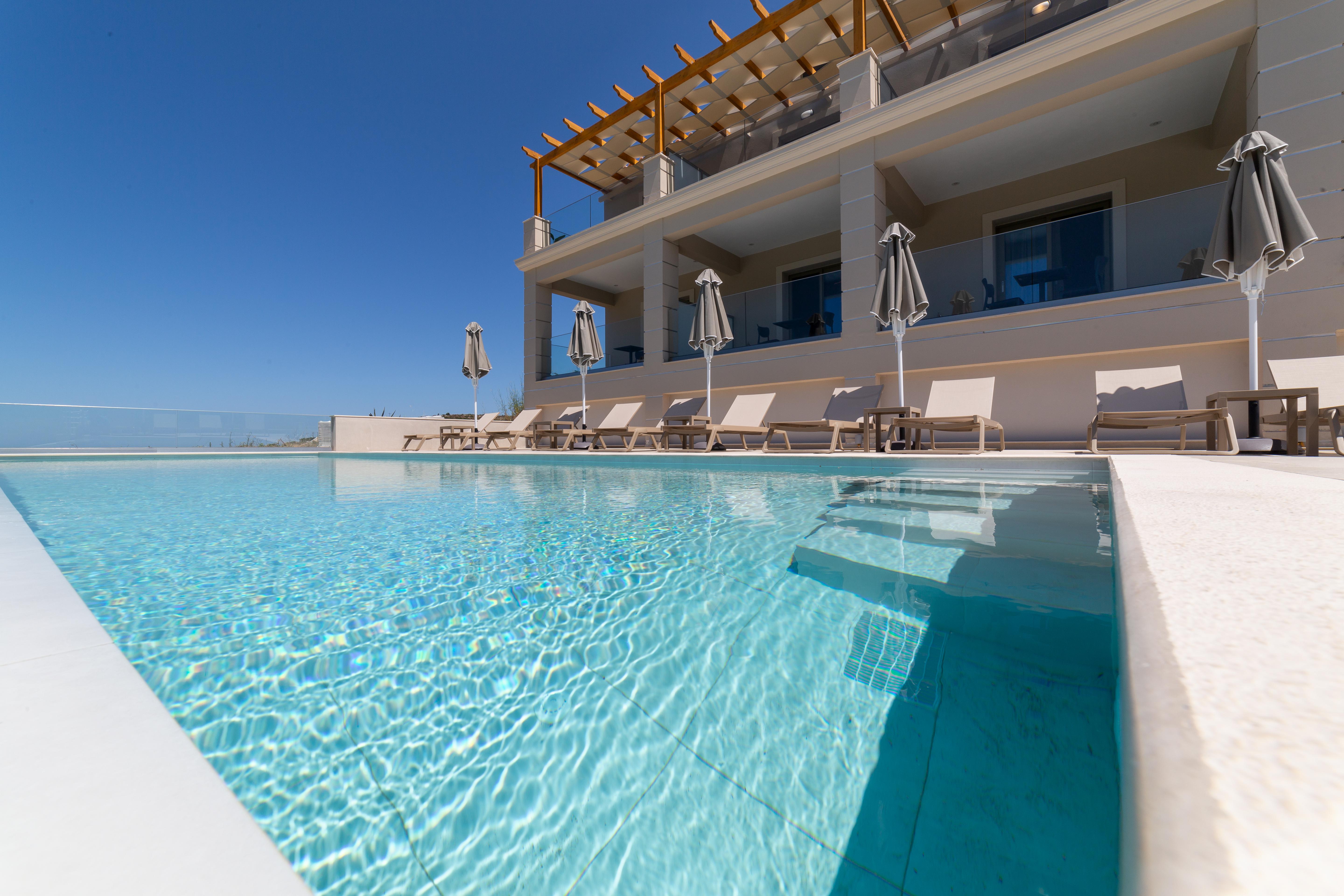 Sky View Suites Kefalonia vanaf €748,00!