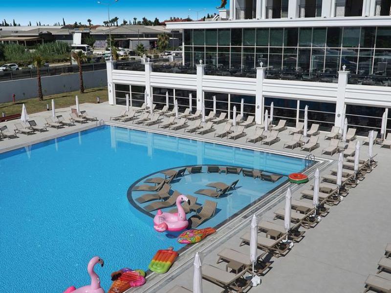 Vakantie naar Sunthalia Hotels s in Manavgat in Turkije