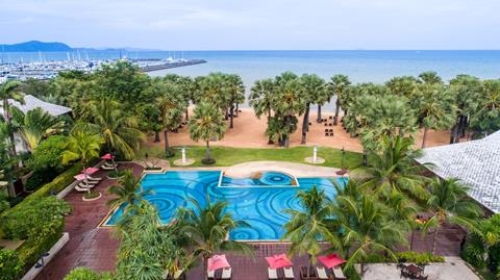 Vakantie naar Ravindra Beach Resort & Spa in Jomtien in Thailand