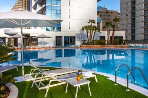 Vakantie naar Suitopia Sol y Mar Suites Hotel in Calpe in Spanje