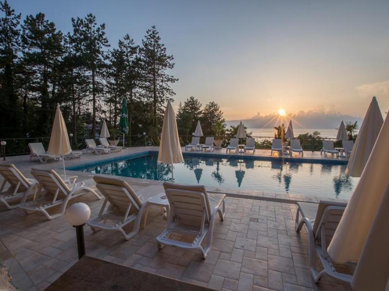 Tino Sveti Stefan vanaf € 554,-'!