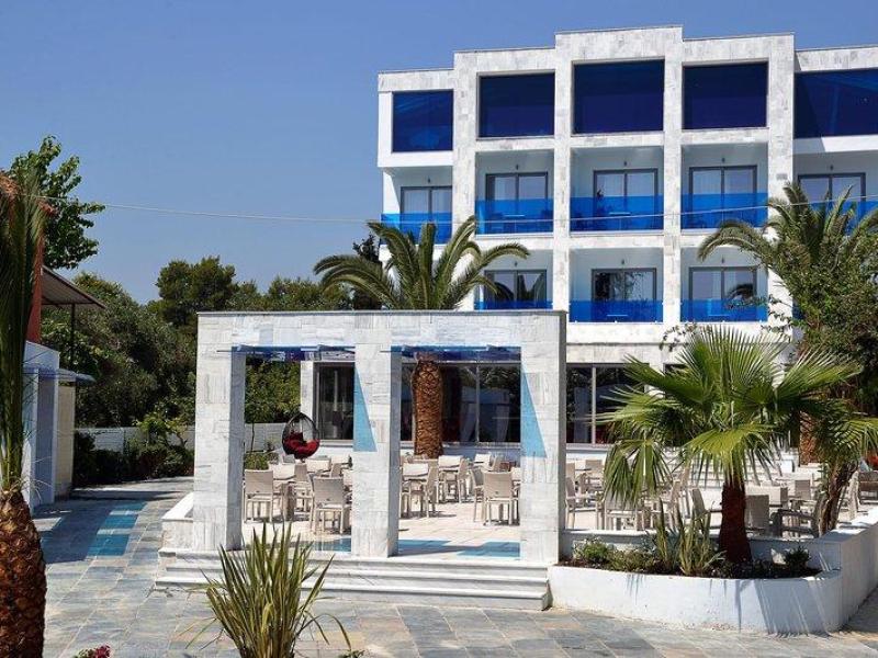 Tryp By Wyndham Corfu Dassia vanaf € 753,00!