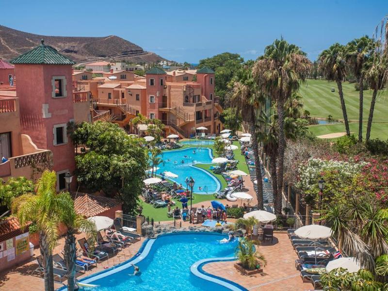 Vakantie naar Villa Mandi Golf Resort in Playa De Las Americas in Spanje